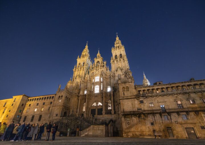 Como funciona o mantemento da iluminación pública en Santiago de Compostela?
